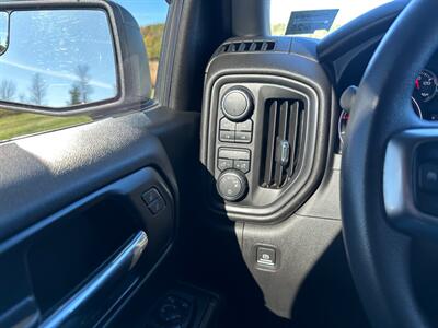 2022 Chevrolet Silverado 1500 Limited Custom Trail Boss   - Photo 24 - Hermon, ME 04401