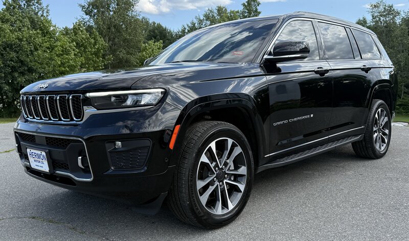 2021 Jeep Grand Cherokee L Overland   - Photo 1 - Hermon, ME 04401