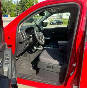 2023 Nissan Frontier SV   - Photo 11 - Hermon, ME 04401