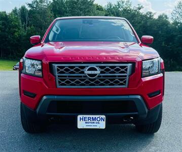 2023 Nissan Frontier SV   - Photo 2 - Hermon, ME 04401