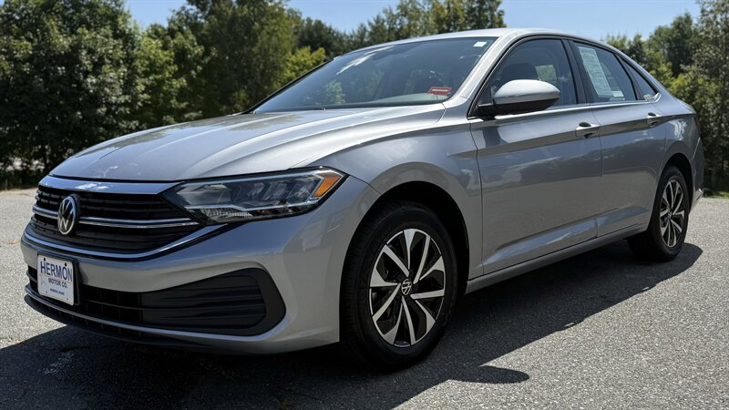 2024 Volkswagen Jetta S  