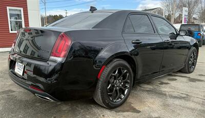 2022 Chrysler 300 Series Touring L - Photo 5 - Hermon, ME 04401