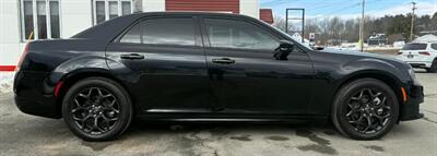 2022 Chrysler 300 Series Touring L - Photo 6 - Hermon, ME 04401