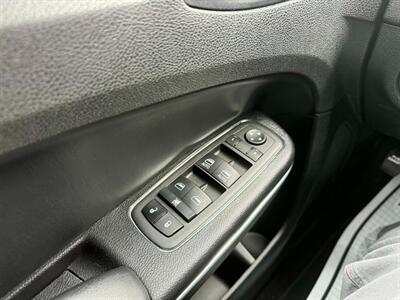 2022 Chrysler 300 Series Touring L - Photo 24 - Hermon, ME 04401