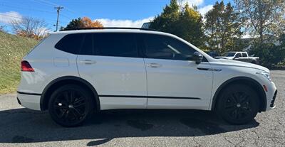 2022 Volkswagen Tiguan SE R-Line Black 4Mot   - Photo 8 - Hermon, ME 04401