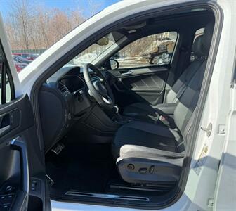 2022 Volkswagen Tiguan SE R-Line Black 4Mot   - Photo 12 - Hermon, ME 04401