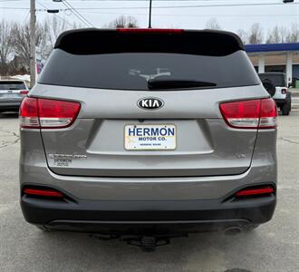 2017 Kia Sorento LX V6   - Photo 6 - Hermon, ME 04401