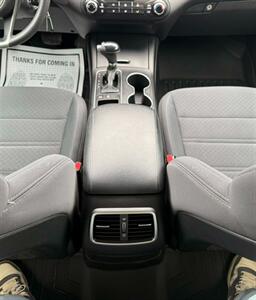2017 Kia Sorento LX V6   - Photo 20 - Hermon, ME 04401