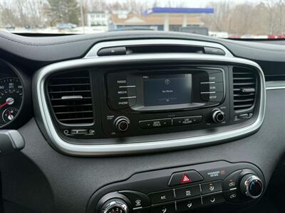2017 Kia Sorento LX V6   - Photo 31 - Hermon, ME 04401
