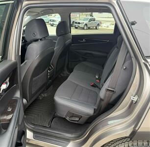 2017 Kia Sorento LX V6   - Photo 12 - Hermon, ME 04401