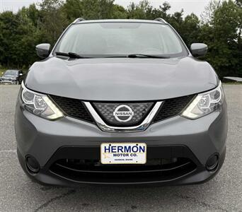 2018 Nissan Rogue Sport SV   - Photo 2 - Hermon, ME 04401
