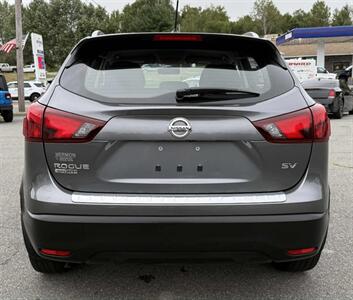 2018 Nissan Rogue Sport SV   - Photo 6 - Hermon, ME 04401