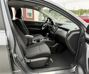 2018 Nissan Rogue Sport SV   - Photo 15 - Hermon, ME 04401