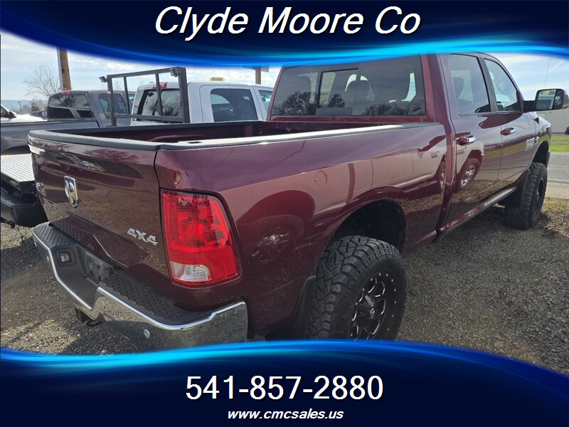 2018 RAM 3500 SLT - Photo 2 - Central Point, OR 97502