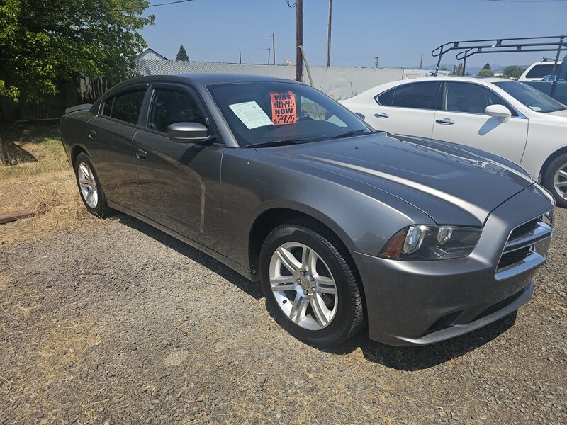 2011 Dodge Charger SE  
