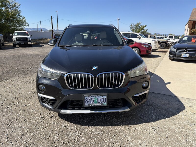 2018 BMW X1 xDrive28i - Photo 3 - Central Point, OR 97502