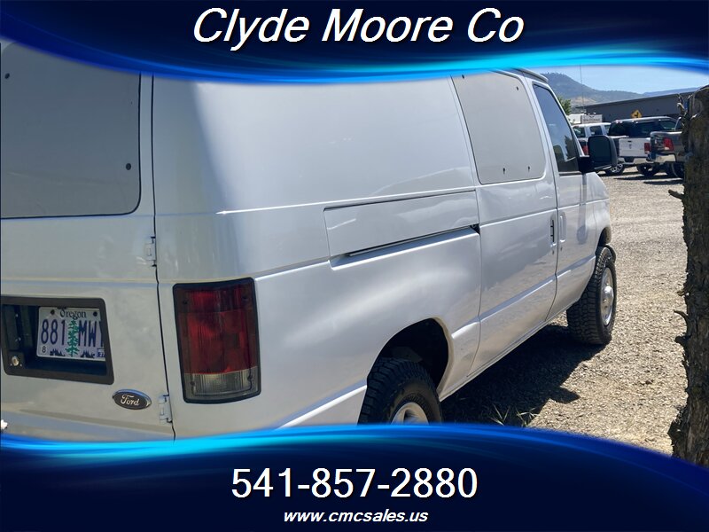 2004 Ford E-250 - Photo 2 - Central Point, OR 97502