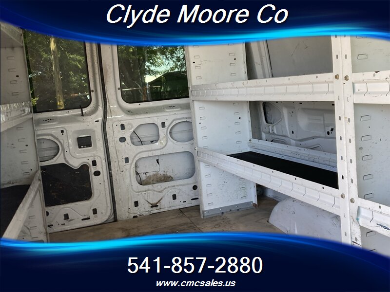 2004 Ford E-250 - Photo 4 - Central Point, OR 97502