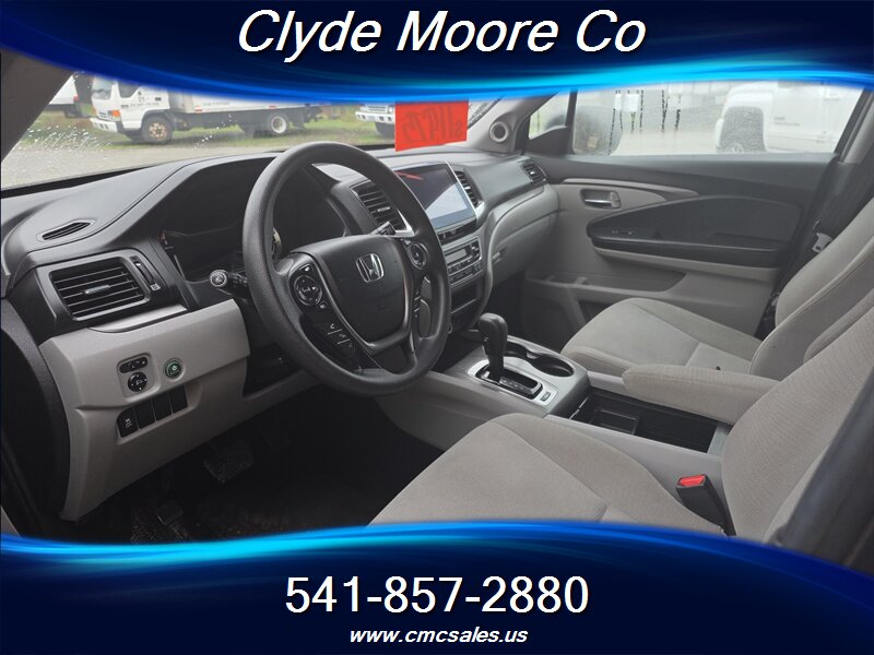 2016 Honda Pilot EX - Photo 3 - Central Point, OR 97502