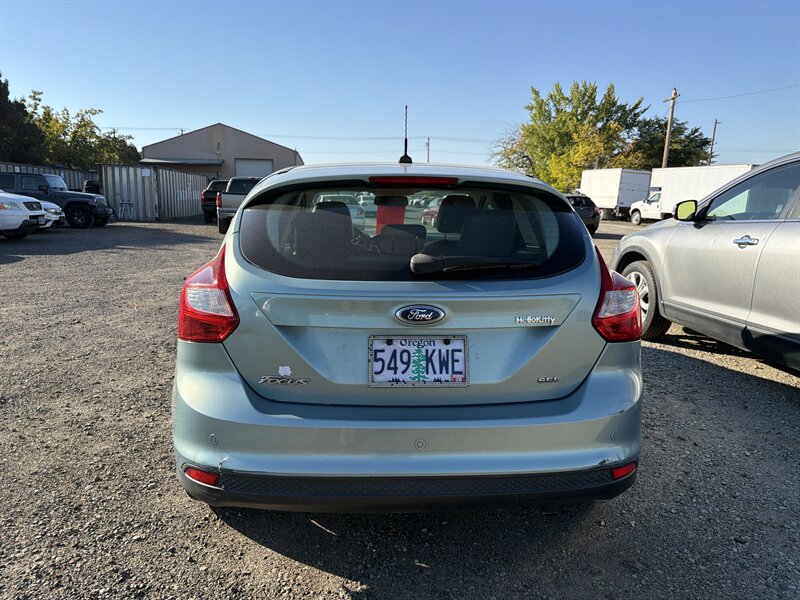 2012 Ford Focus SEL - Photo 4 - Central Point, OR 97502