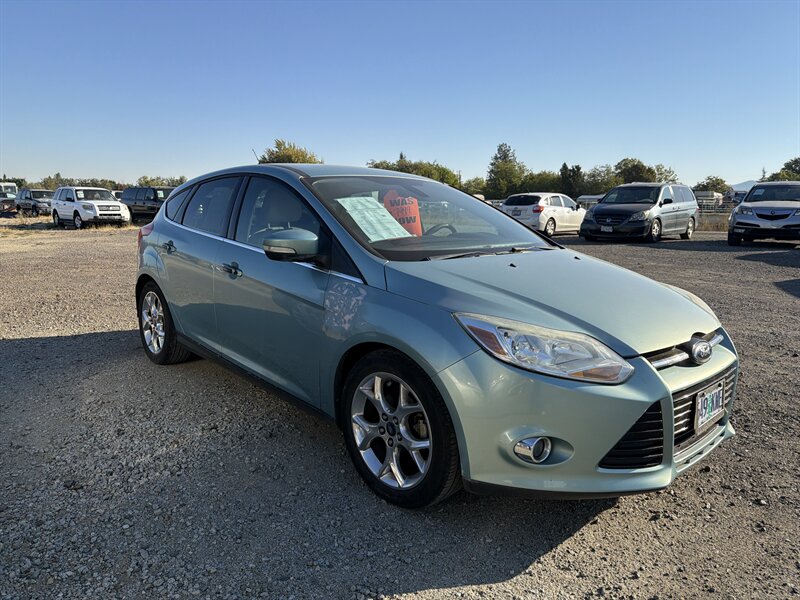 2012 Ford Focus SEL - Photo 2 - Central Point, OR 97502