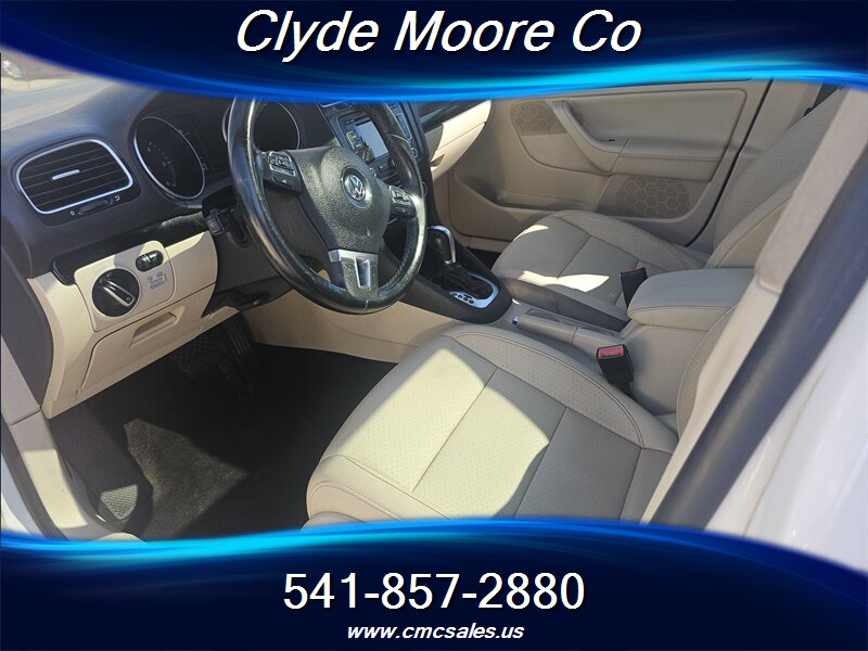 2013 Volkswagen Jetta SportWagen TDI - Photo 4 - Central Point, OR 97502