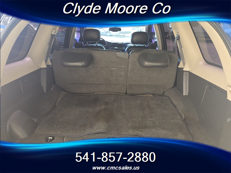 2007 Chevrolet TrailBlazer SS - Photo 6 - Central Point, OR 97502