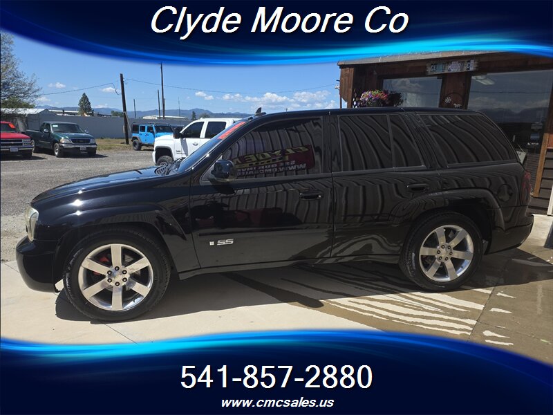 2007 Chevrolet TrailBlazer SS - Photo 3 - Central Point, OR 97502