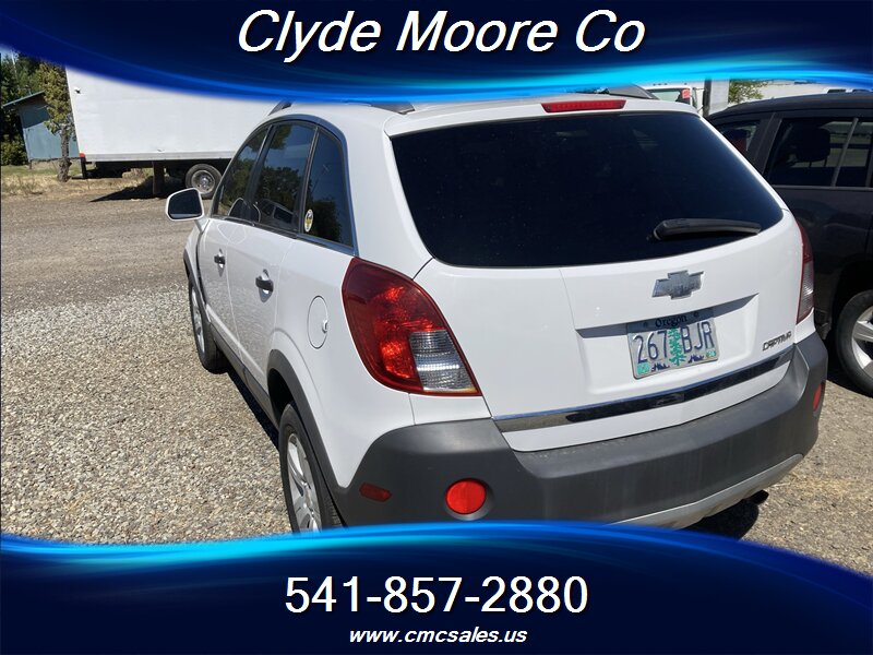 2013 Chevrolet Captiva Sport LS - Photo 2 - Central Point, OR 97502