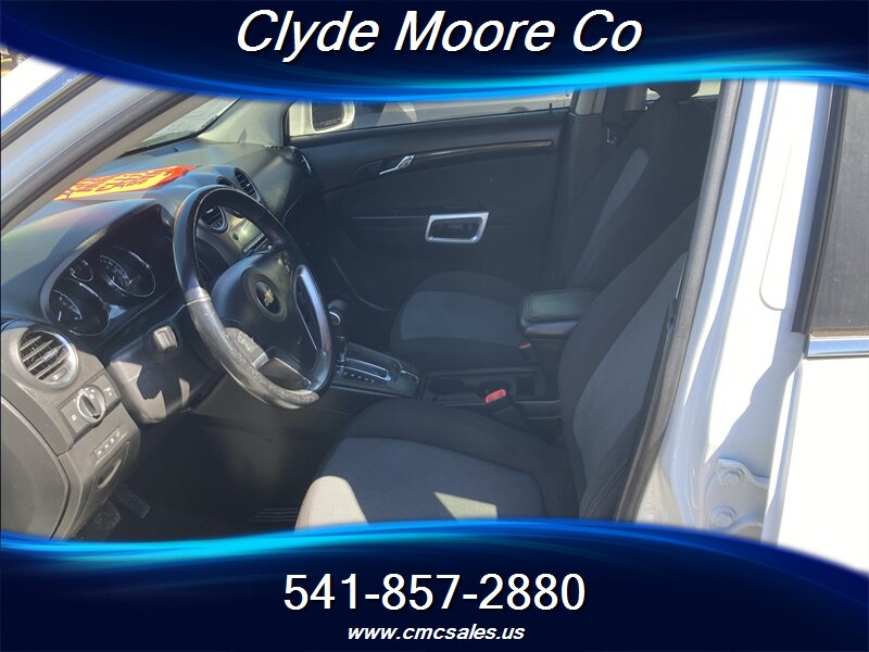 2013 Chevrolet Captiva Sport LS - Photo 4 - Central Point, OR 97502