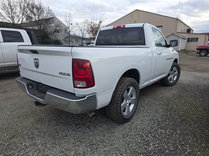 2012 RAM 1500 SLT - Photo 3 - Central Point, OR 97502