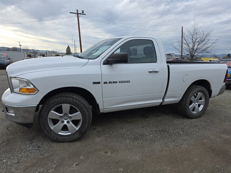 2012 RAM 1500 SLT - Photo 2 - Central Point, OR 97502