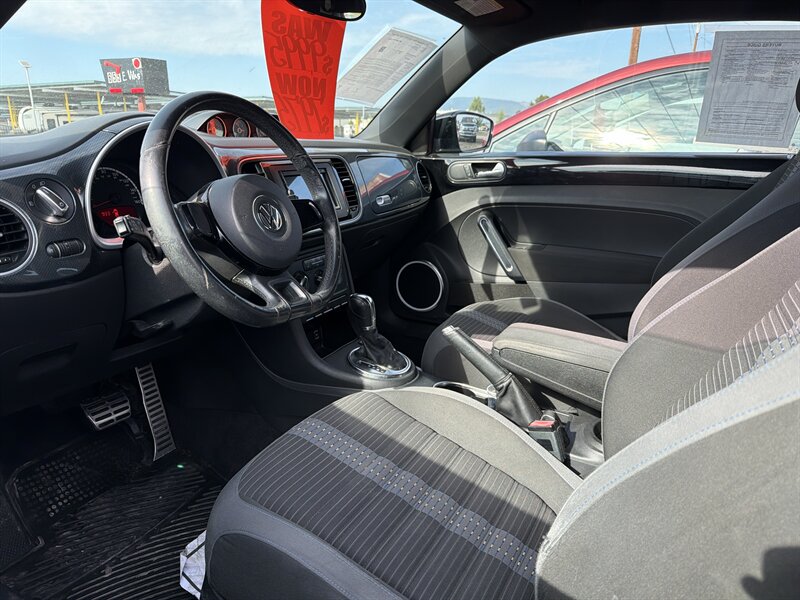 2013 Volkswagen Beetle Turbo PZEV - Photo 5 - Central Point, OR 97502