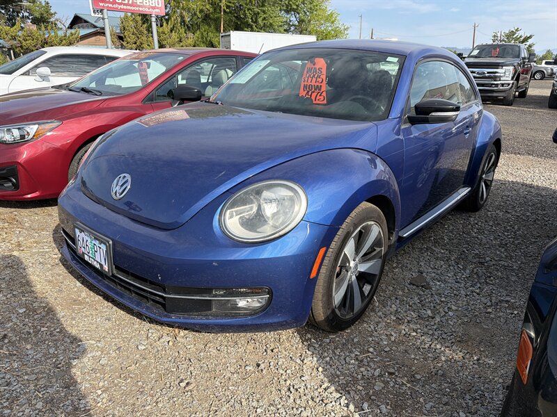 2013 Volkswagen Beetle Turbo PZEV - Photo 2 - Central Point, OR 97502