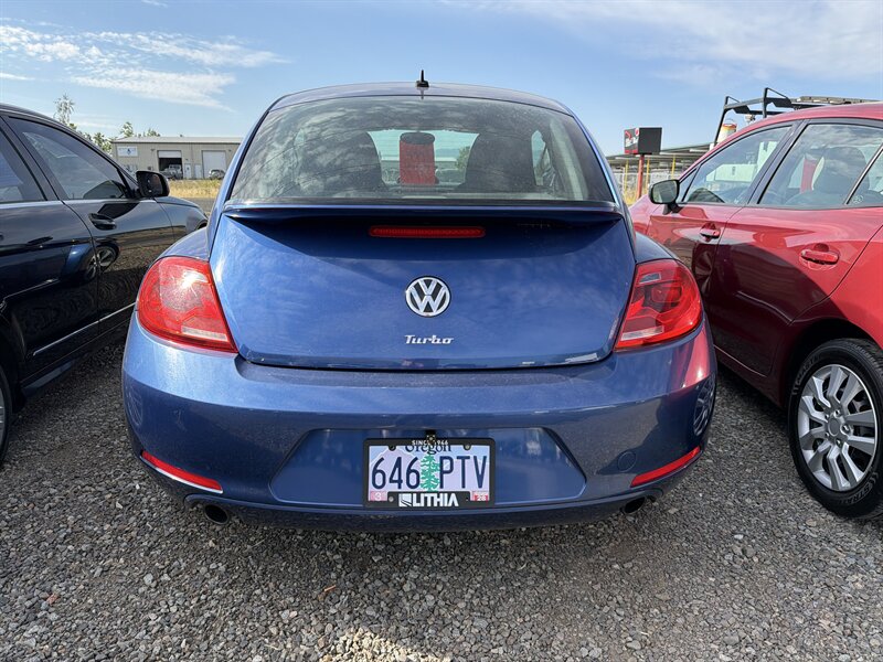 2013 Volkswagen Beetle Turbo PZEV - Photo 4 - Central Point, OR 97502