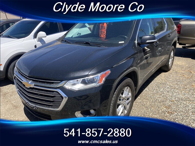 2020 Chevrolet Traverse LT Cloth   - Photo 1 - Central Point, OR 97502