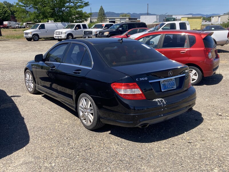 2008 Mercedes-Benz C 300 Luxury 4MATIC - Photo 2 - Central Point, OR 97502
