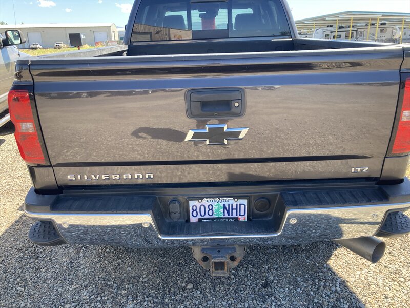 2016 Chevrolet Silverado 2500HD LTZ - Photo 2 - Central Point, OR 97502