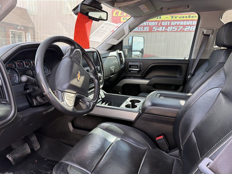 2016 Chevrolet Silverado 2500HD LTZ - Photo 7 - Central Point, OR 97502