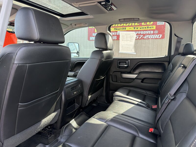 2016 Chevrolet Silverado 2500HD LTZ - Photo 8 - Central Point, OR 97502