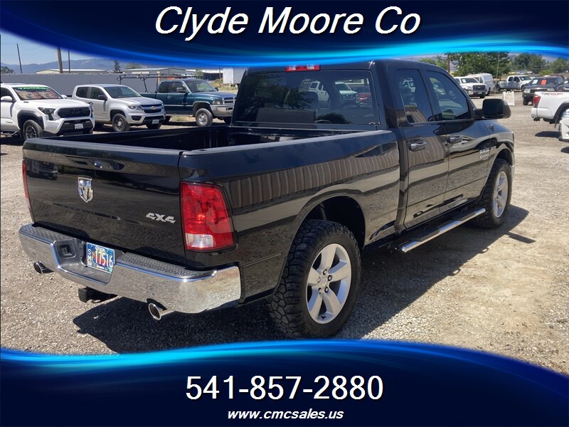 2021 RAM 1500 Classic Tradesman - Photo 2 - Central Point, OR 97502