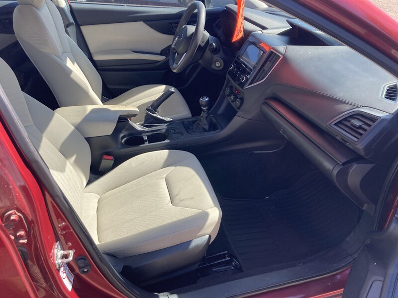 2018 Subaru Impreza Convenience - Photo 4 - Central Point, OR 97502