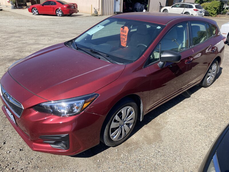 2018 Subaru Impreza Convenience   - Photo 1 - Central Point, OR 97502