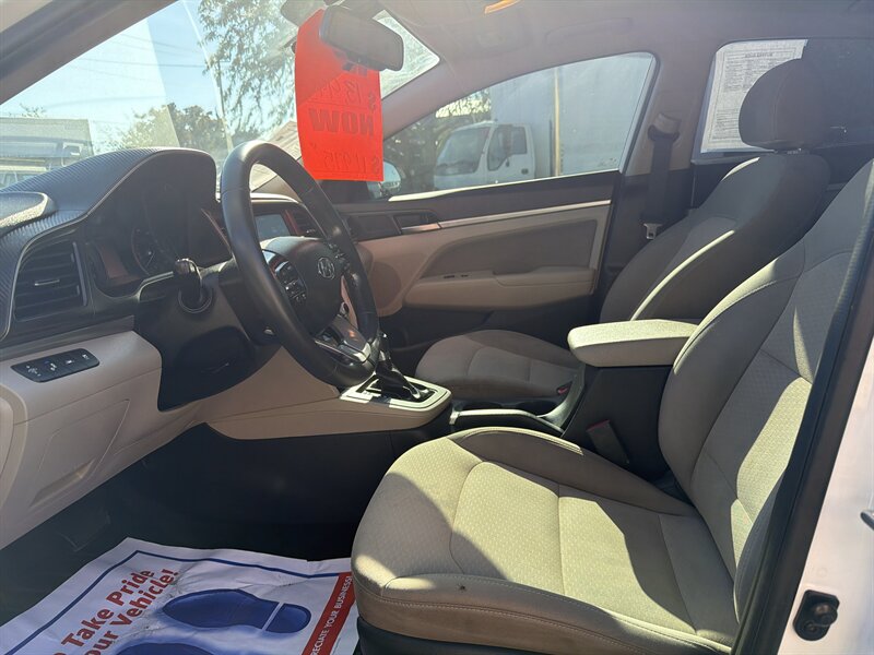 2020 Hyundai ELANTRA Value Edition - Photo 9 - Central Point, OR 97502