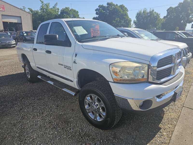 2006 Dodge Ram 2500 SLT - Photo 1 - Central Point, OR 97502