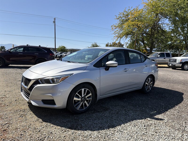2020 Nissan Versa SV - Photo 5 - Central Point, OR 97502