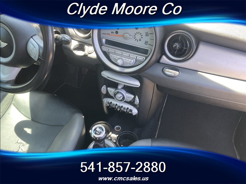 2010 MINI Cooper - Photo 3 - Central Point, OR 97502