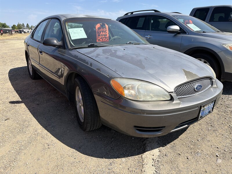 2004 Ford Taurus SES   - Photo 1 - Central Point, OR 97502
