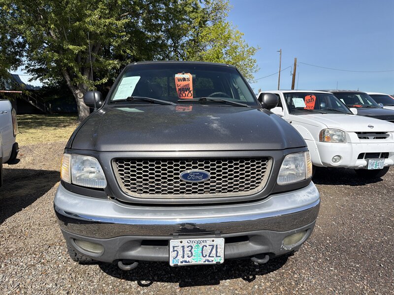 2002 Ford F-150 XLT - Photo 2 - Central Point, OR 97502