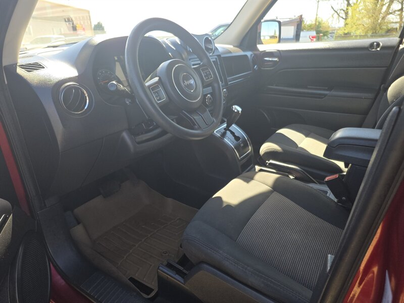2016 Jeep Patriot Sport - Photo 3 - Central Point, OR 97502